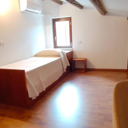 Tra Mare E Collina Apartment *