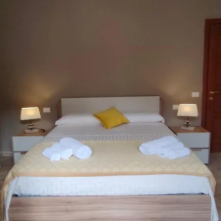 Tra Mare E Collina * Condro