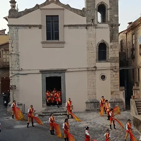 Tra Mare E Collina Apartment *