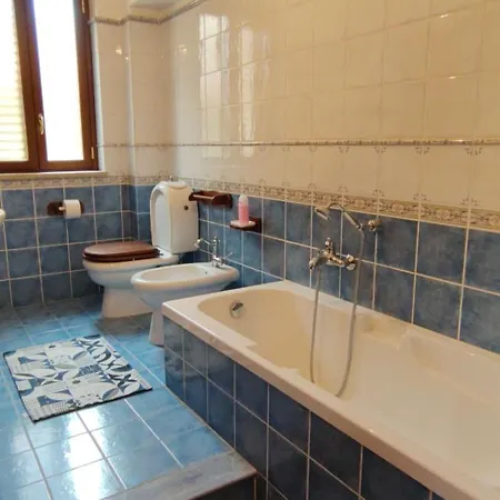 Tra Mare E Collina Apartment