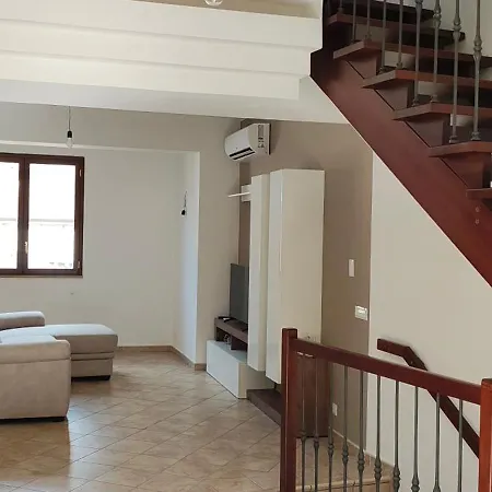 Tra Mare E Collina * Condro