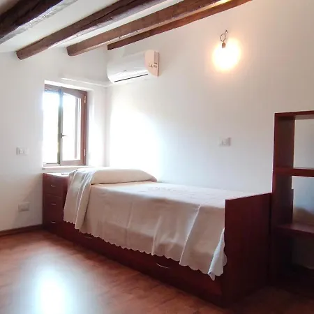 Tra Mare E Collina Lejlighed *