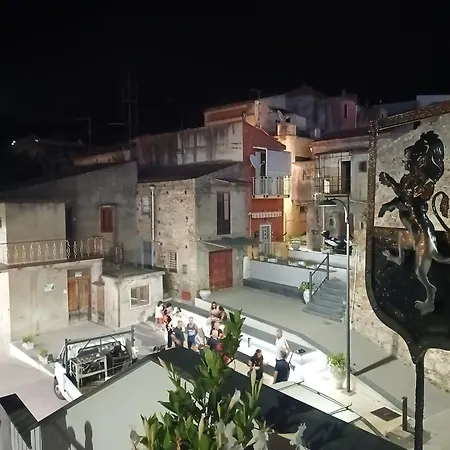 Tra Mare E Collina شقة Condro