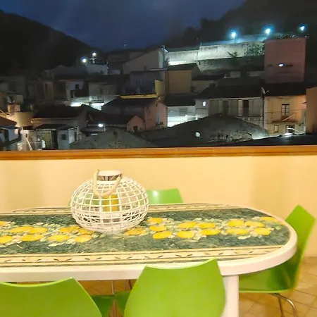 Tra Mare E Collina Lejlighed