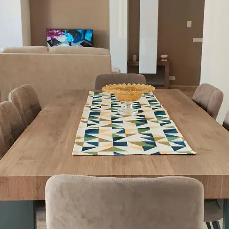 Tra Mare E Collina شقة