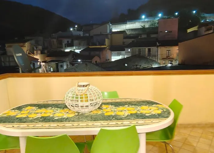 Tra Mare E Collina Lejlighed